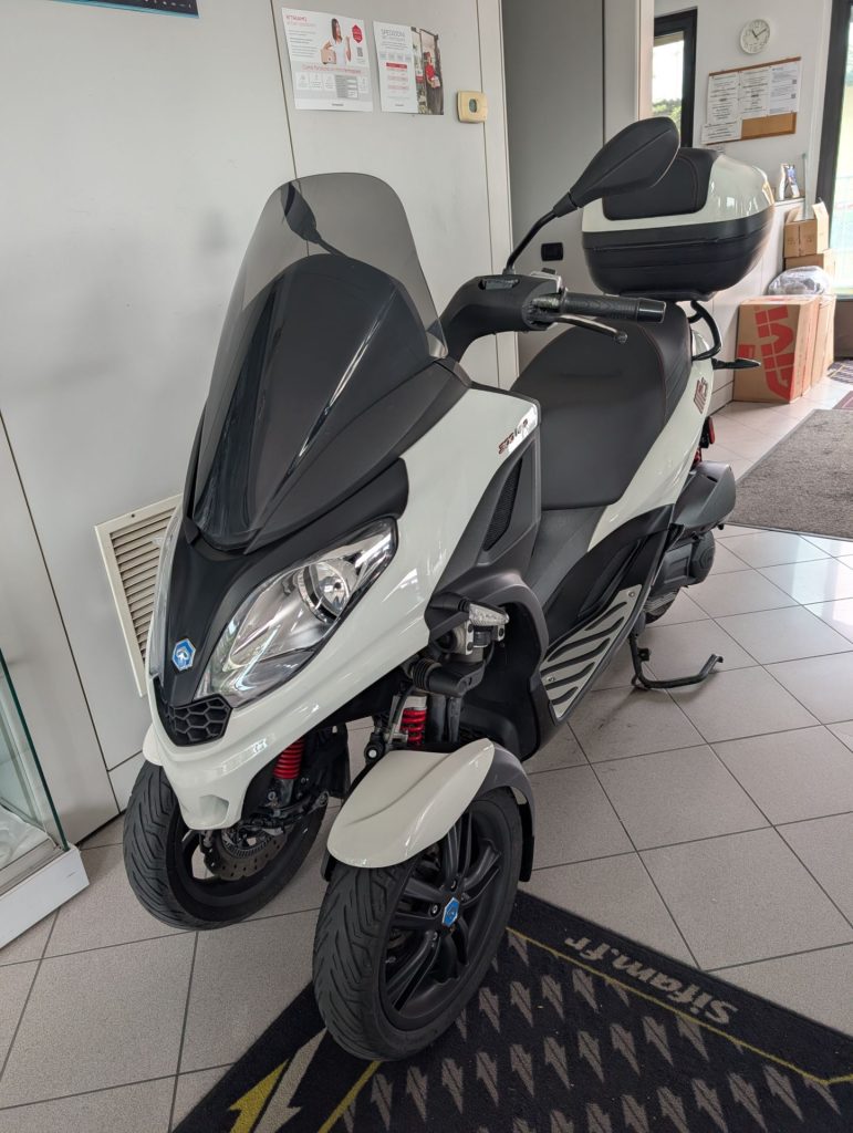 Piaggio MP3 300 ABS Hpe