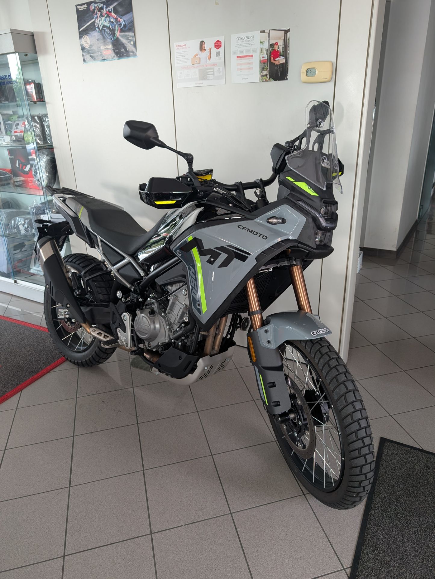 CFMOTO 450MT