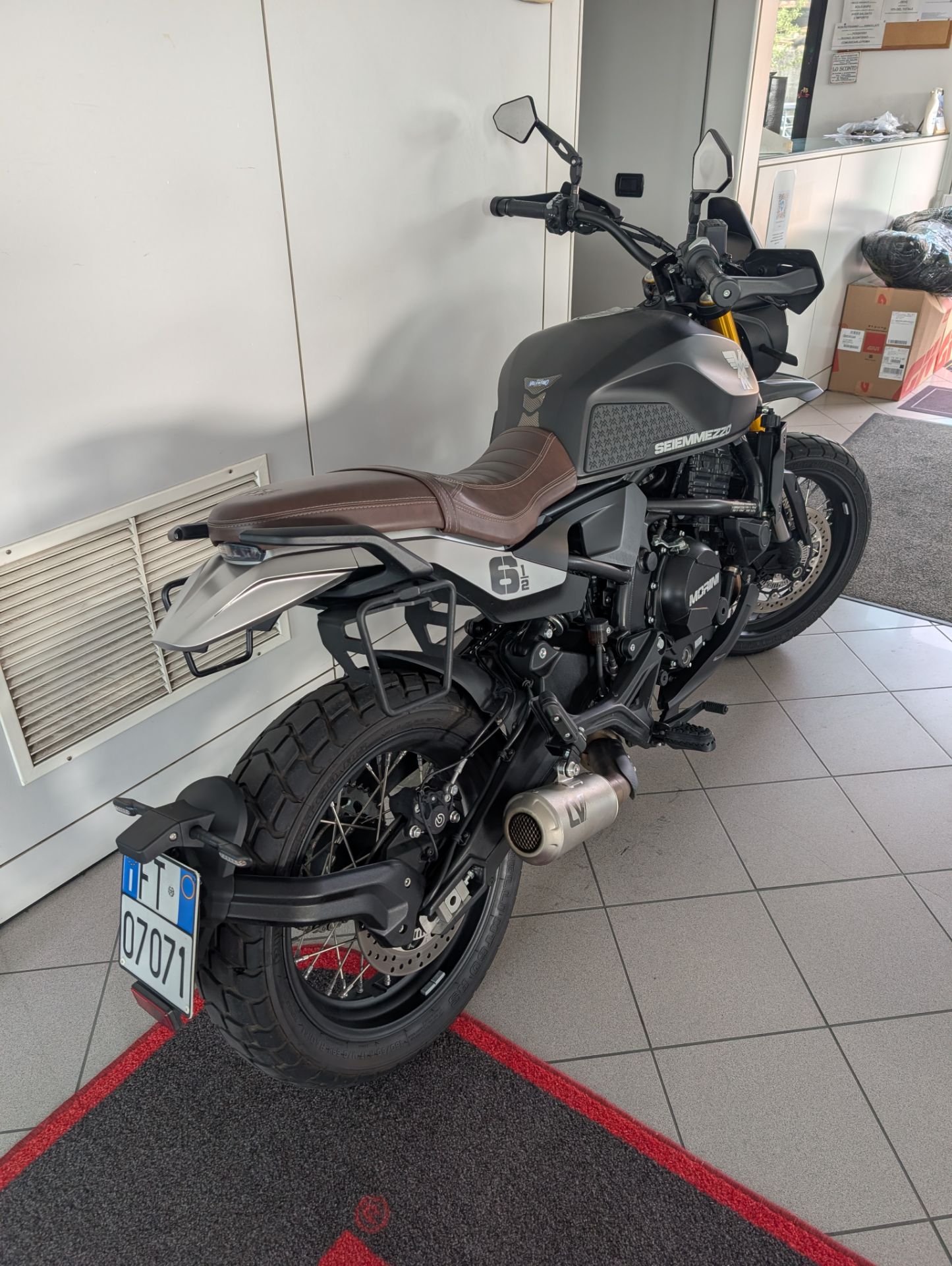 Moto Morini SEIEMMEZZO SCR
