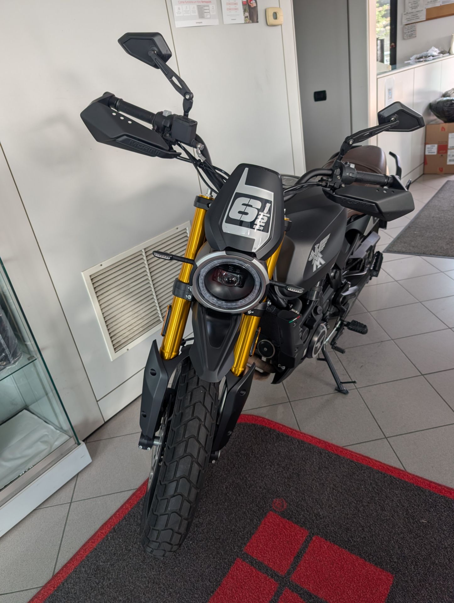 Moto Morini SEIEMMEZZO SCR