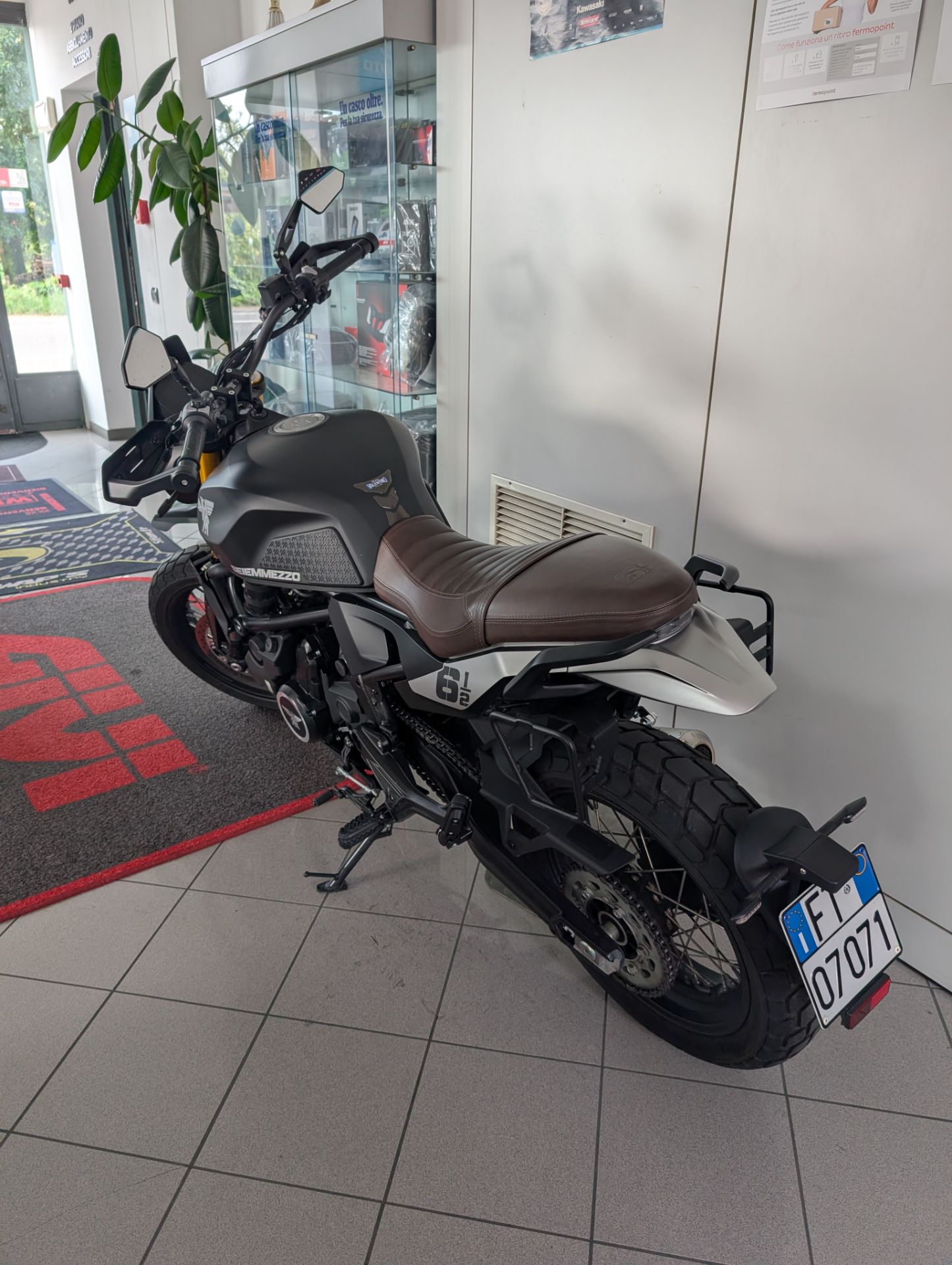 Moto Morini SEIEMMEZZO SCR
