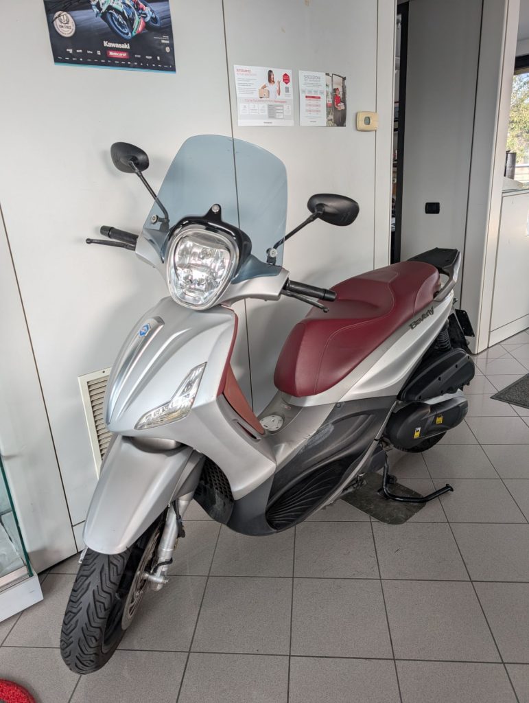 Piaggio Beverly 350 SportTouring ie ABS